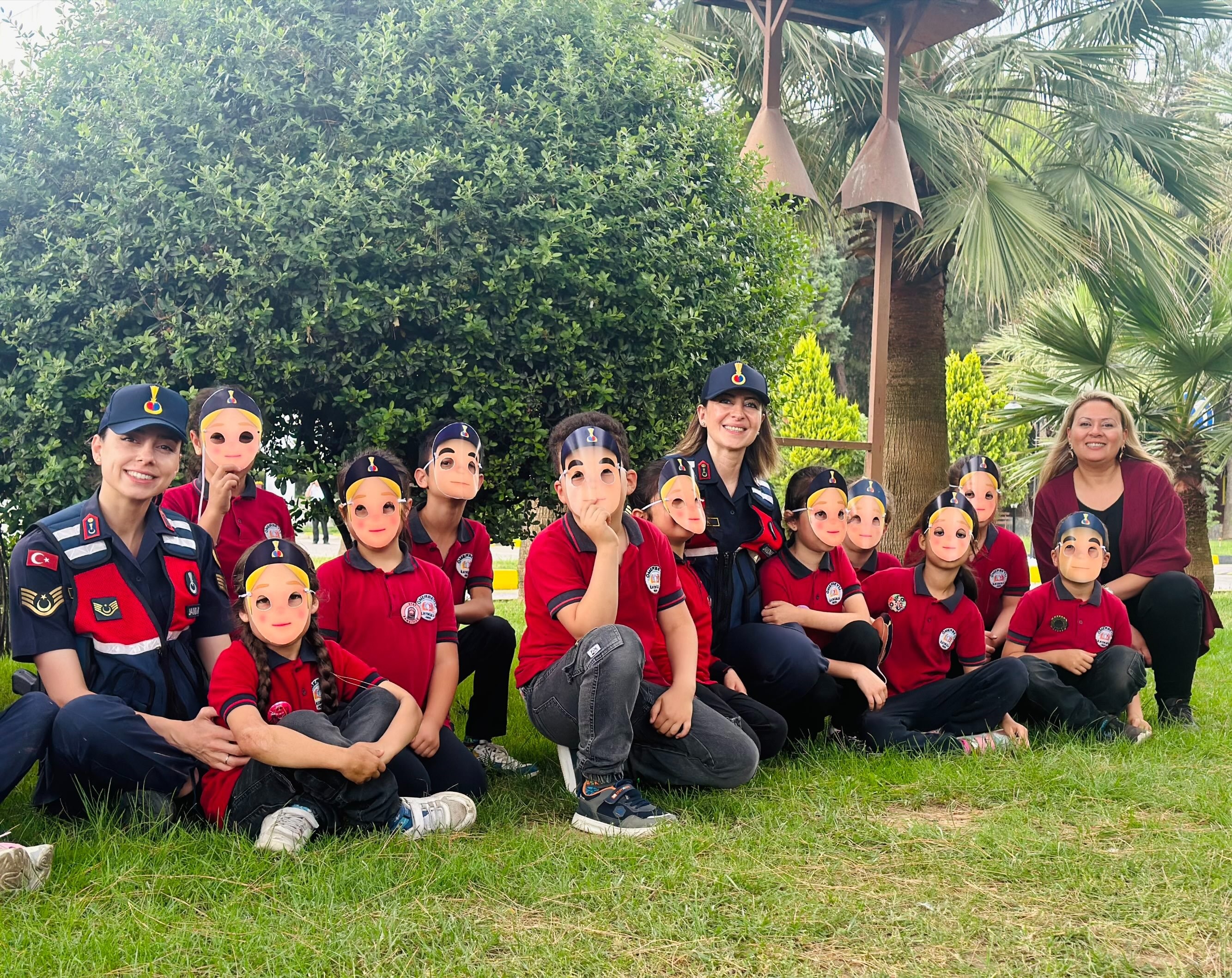 Jandarma öğrencileri ağırladı