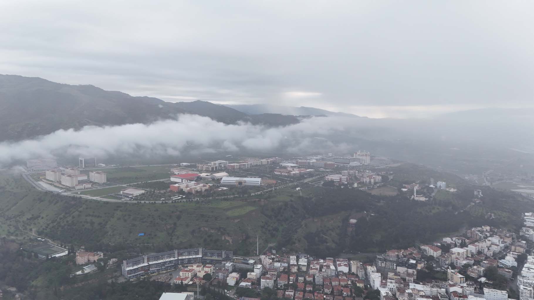 Aydın güne bulutla uyandı